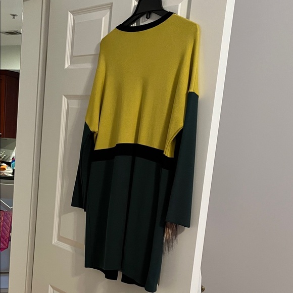 Chic Yellow and Black Colorblock Cardigan - Picture 2 of 2